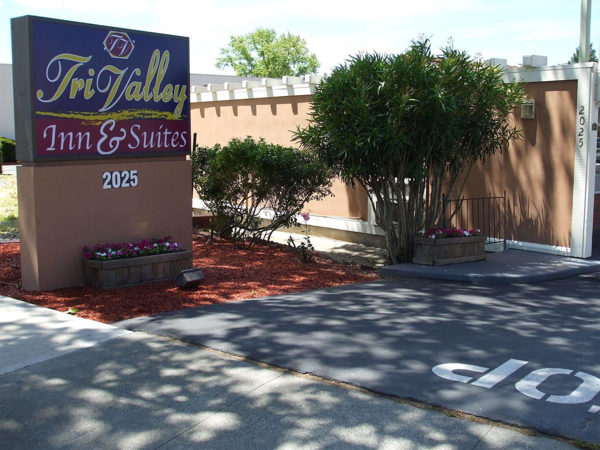 Tri-Valley Inn & Suites Pleasanton Exterior foto